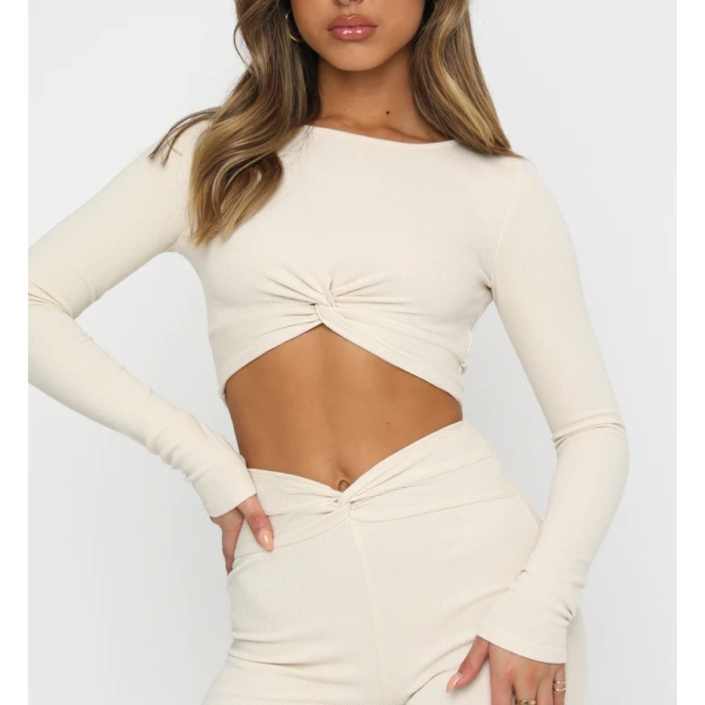White Fox - long sleeve crop top NWT